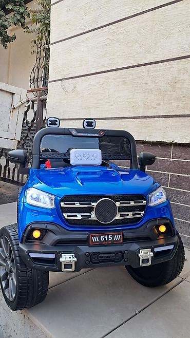 электронные машинки: Детский электромобиль-вездеход 4x4, синий - Полный привод: 4 мотора — 1