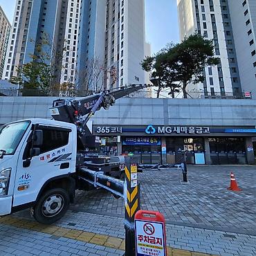 Аренда автовышки: Сдаю автовышку, 28 м, Почасово — 6