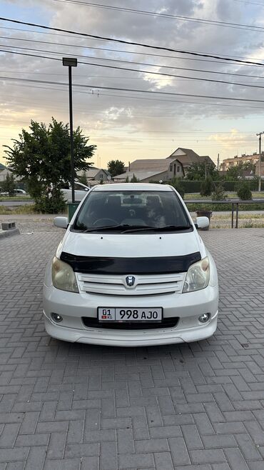 таёта ист: Toyota ist: 2003 г., 1.5 л, Автомат, Бензин, Хэтчбэк