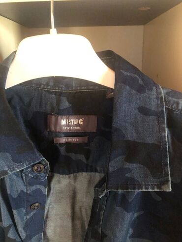 Köynəklər: Köynəklər hamisi bahalidi geyilmədiyindən satilir.3,4 dəfə — 4