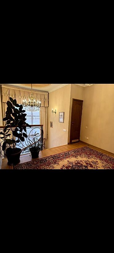 Долгосрочная аренда домов: 300 м², 7 комнат, Теплый пол, Евроремонт, Балкон застеклен — 24