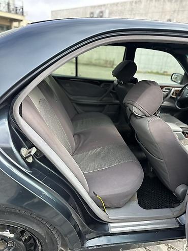 w210 panel: Mercedes-Benz E-Class (W210) sedan - Kuzov: qara rəng, 4 qapı - — 1