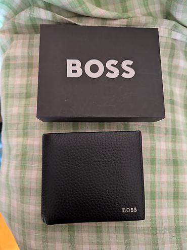 BOSS kişi pulqabısı – orijinal qutu ilə - Rəng: qara - Material