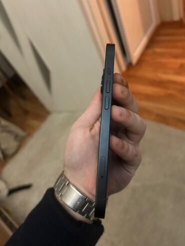 Apple iPhone: IPhone 13, Qara, Simsiz şarj — 8