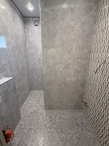 Продажа коттеджей и домов: Продается дом с новым ремонтом в ж/м Кара-Жыгач🏠🌳 📍Локация - ул — 12