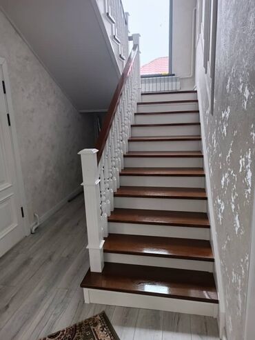 Деревянные лестницы: Деревянная лестница Для дома, Бесплатная консультация, Вид дерева: Грецский орех, Стиль: Хайтек — 16