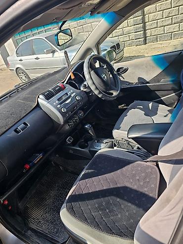 fit 2004: Honda Fit: 2001 г., 1.3 л, Автомат, Бензин, Хэтчбэк — 5