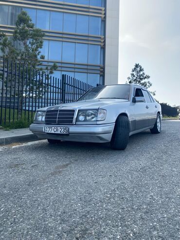 фольксваген тигуан 2 0: Mercedes-Benz E 230: 2.3 l | 1990 il Sedan
