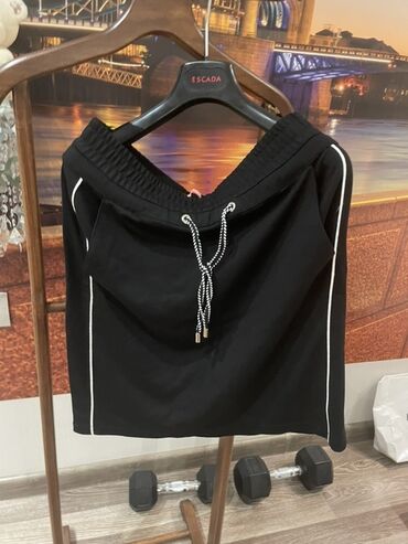 купить кепку в баку: Qara idman ətəyi - Model: rahat, sport stildə ətək - Rəng: qara, yan
