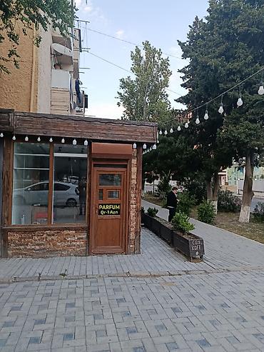 kiosk satici: Sumqayit seher 4 mik dayanacagin yani icareye verilir — 2