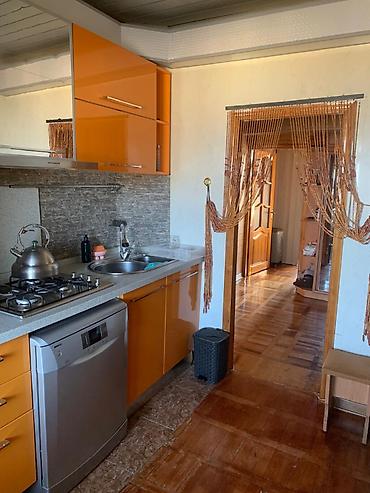 Mənzillər: Bakı, Yeni Günəşli Massiv D, 3 otaqlı, Köhnə tikili, m. Xalqlar Dostluğu, 68 kv. m — 10