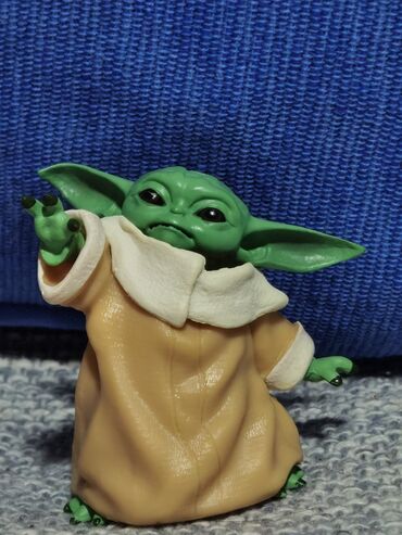 igracke iz kinder jaja prodaja: Star Wars beba Yoda
