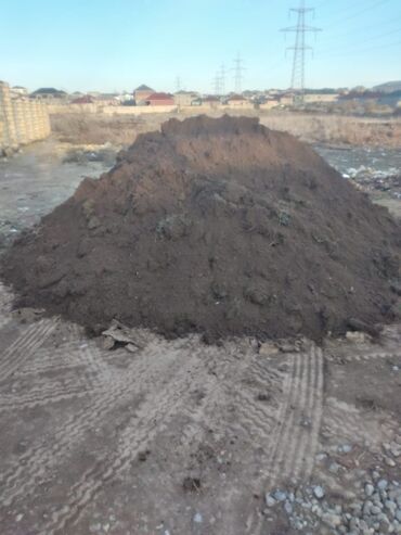 Digər tikinti daşları: Təsvir: - Döküntü torpaq/şevrelənmiş torpaq materialı - Yük maşını ilə — 19