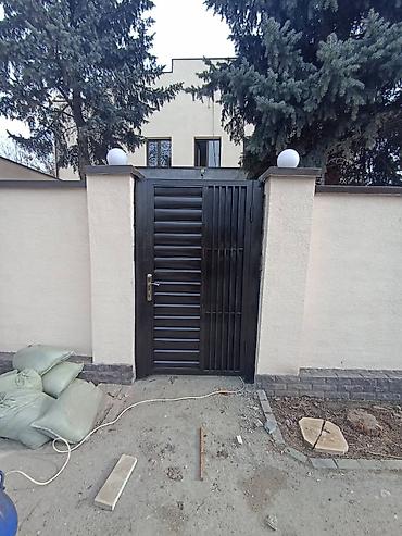 Откатные ворота: Металлические ворота с горизонтальными ламелями и вертикальными — 22