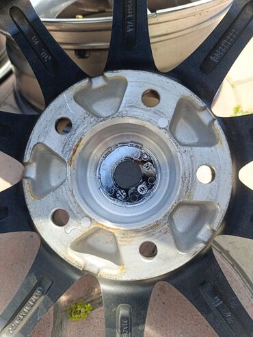 Диски: Литые Диски R 16 Комплект, отверстий - 5, Б/у at lalafo.kg — 12 Диски: Литые Диски R 16 Комплект, отверстий - 5, Б/у — 12