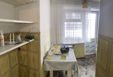 дом на: 2 комнаты, 90 м², 4 этаж, Старый ремонт