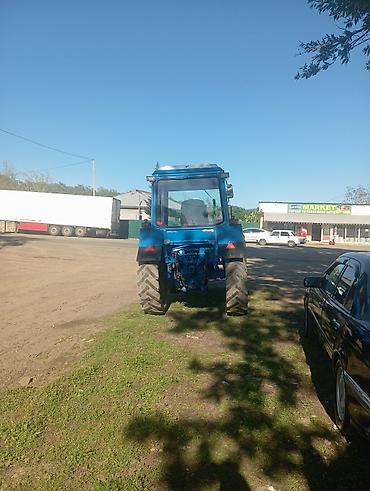 Digər kənd təssərüfat avadanlığı: Məhsul: Belarus markalı təkərli traktor Xüsusiyyətlər: - Korpus: mavi — 8