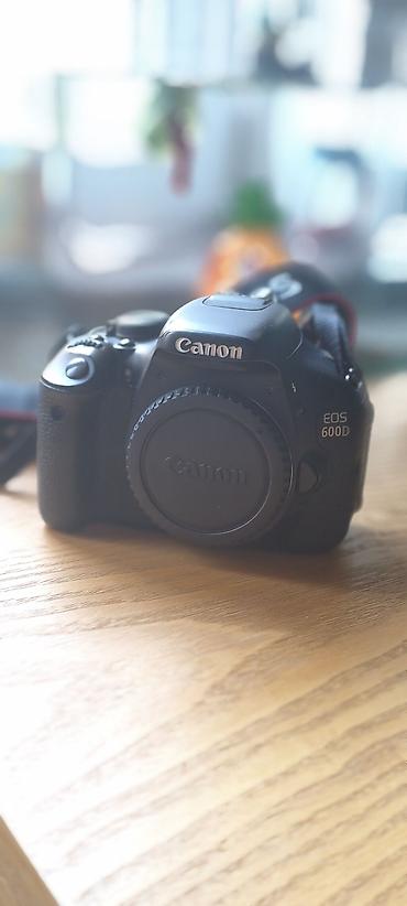 a 95: Canon EOS 600D DSLR fotoaparat (gövdə) - Sensor: 18 MP APS‑C CMOS - — 1