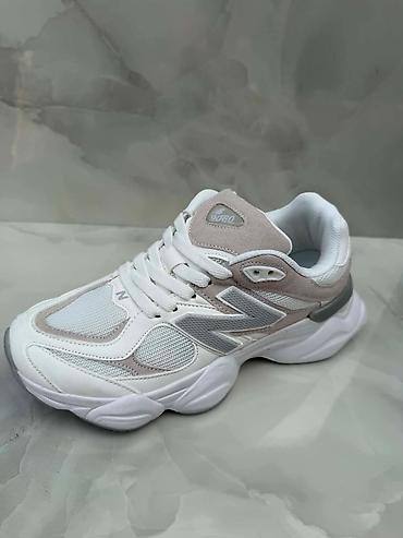 kronos patike: NB 9060
A klasa
36-45 
4200 din — 2