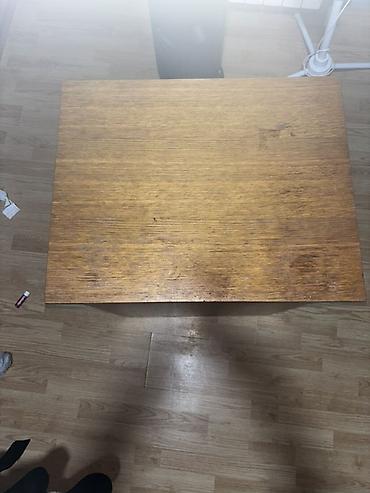 Klasične šivaće mašine: Šivaća mašina Bagat (model 726 Višnjak) sa originalnim drvenim — 2