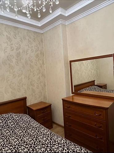 Спальные гарнитуры: Спальный гарнитур из массива/Шатура классическом стиле, цвет тёплый — 2