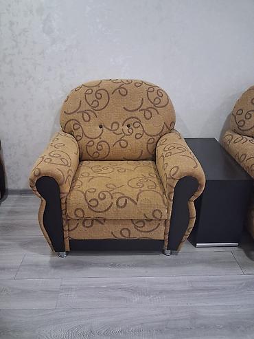 Mebel: İşlənmiş, Divan, Divan, Bazasız, Açılmayan — 2