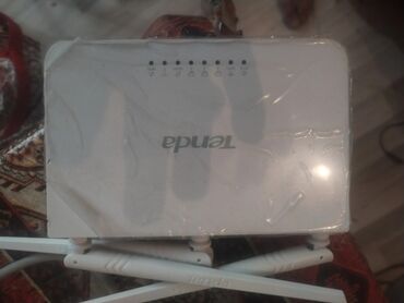 Modemlər və şəbəkə avadanlıqları: Tenda Wi‑Fi router Xüsusiyyətlər: - 2,4 GHz Wi‑Fi dəstəyi - 4 ədəd