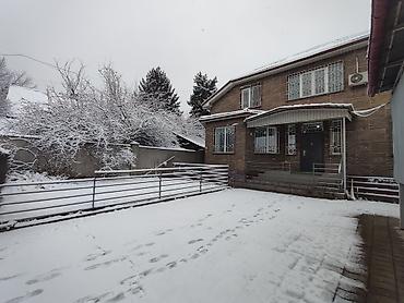 Продажа отелей и хостелов: Продается дом из 3 этажей (1 из них цокольный) для любого бизнеса — 32