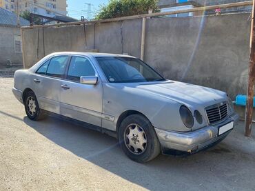 byd maşın: Mercedes-Benz E-Class: 2.2 l | 1996 il Sedan