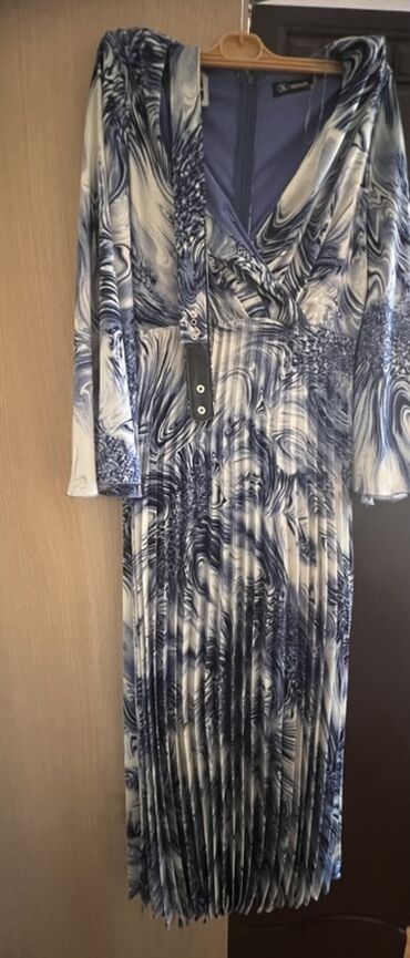 Dəstlər, kostyumlar: Qadın və qız üçün geyimlər dəsti 1) Qırmızı kokteyl donu - Qolsuz — 2