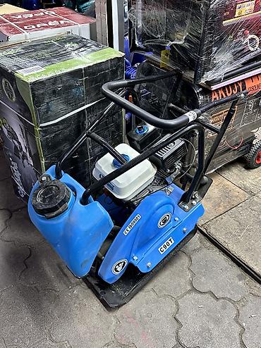 Виброплита C90T (бензиновая) Описание: - Компактная реверсивная