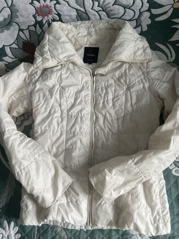 куртка женская белая: Куртка женская размер с