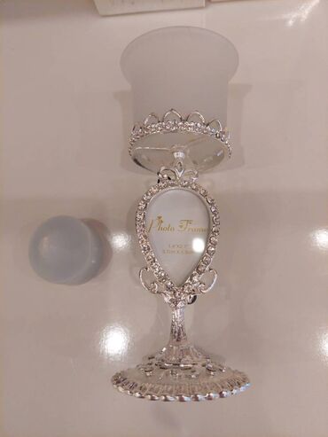 Şamdanlar: Şamdanlar. Yenidir. Sirkon qaşlarla bəzədilib. Çox nadir şamdanlardı -da lalafo.az — 4 Şamdanlar: Şamdanlar. Yenidir. Sirkon qaşlarla bəzədilib. Çox nadir şamdanlardı — 4