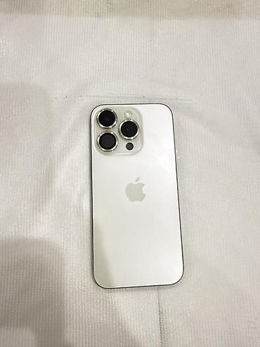 Apple iPhone: IPhone 15 Pro, White Titanium, 90 % — 2