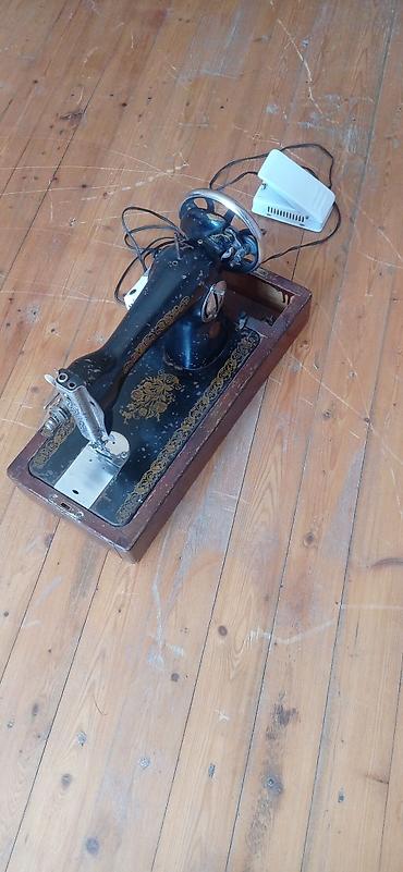 antika şamdanlar: Elektrik ötürücülü mexaniki qədimi tikiş maşını - Klassik quruluşlu — 3