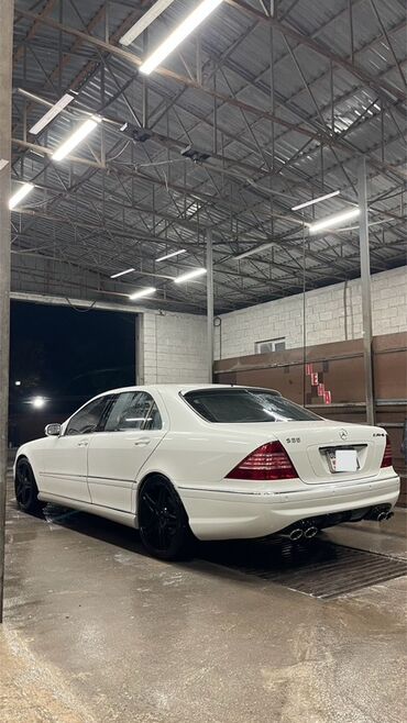 Mercedes-Benz S55 AMG (W220), белый седан представительского класса