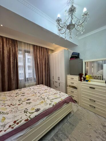 Продажа квартир: 3 комнаты, 82 м², 3 этаж — 8