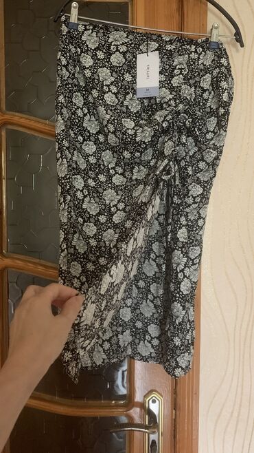 Kokteyl donlar: Don Sister,M-L ölcü, az geyinilib, serbest bicim, uzunluq 90sm,Zara — 14