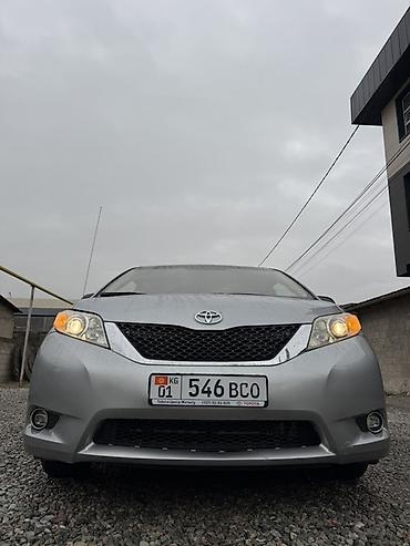 Toyota: Toyota Sienna: 2011 г., 3.5 л, Автомат, Газ, Минивэн — 3