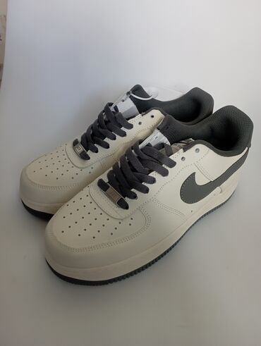 nike air force высокий: 🔥 Кроссовки Nike Air Forced, 41 размер. Привезены мной из Вьетнама