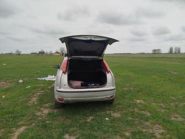 болуп: Ford Focus: 2002 г., 2 л, Кол менен иштөөчү, Бензин, Хетчбек — 3