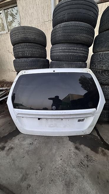 ключ жасайбыз: Багажниктин капкагы Subaru, 2002 г., Колдонулган, Оригинал — 1