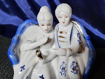 Figure: Porcelanska barokna figura para iz 70ih.god. Porcelanska figura — 4