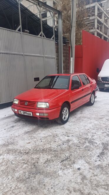 каракол транспорт: Volkswagen Vento: 1993 г., 1.8 л, Механика, Бензин, Седан