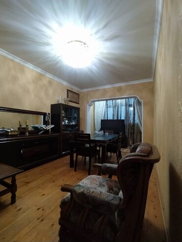 Köhnə tikili: Bakı, 3 otaqlı, Köhnə tikili, m. Neftçilər, 90 kv. m — 1