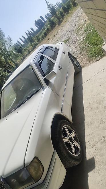 отделка салона авто: Mercedes-Benz E-Class: 1992 г., 2.6 л, Механика, Седан — 1