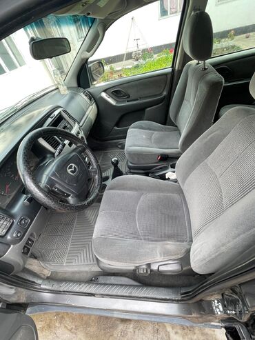 коврик для машин: Mazda Tribute: 2003 г., 2 л, Механика, Бензин, Кроссовер