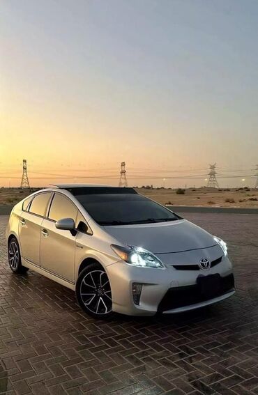 saipa 2019: Toyota Prius: 1.5 l | 2019 il Sedan