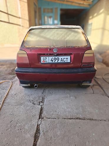 заднее сиденье: Volkswagen Golf: 1993 г., Бензин, Хэтчбэк — 3