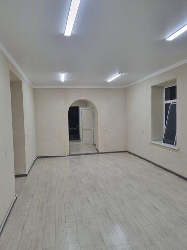 Офисы: Сдаю Офис, 50 м², В бизнес центре, С отдельным входом — 7